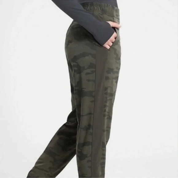 ATHLETA BROOKLYN CAMO LINED JOGGER comfy running gym - Picture 5 of 16